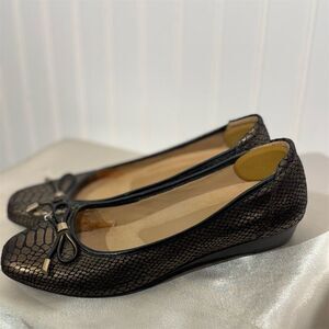 Naturalizer 8.5M Ballet Wedge Flats | Black Mesh Bronze Bow | Quiet Luxury‎ Shoe